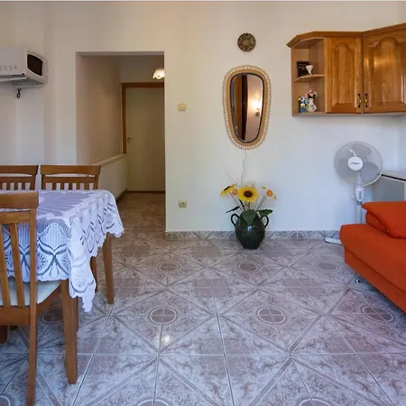 Akacfa 13 Apartment *