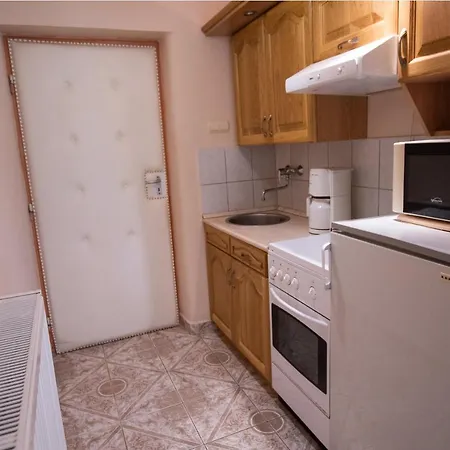 Akacfa 13 Apartment *