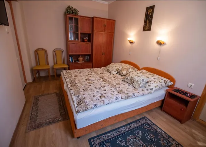 Akacfa 13 Apartmán