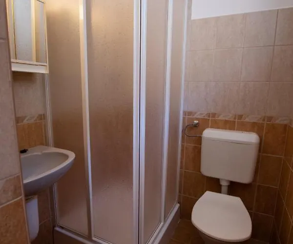 Akacfa 13 Apartmán