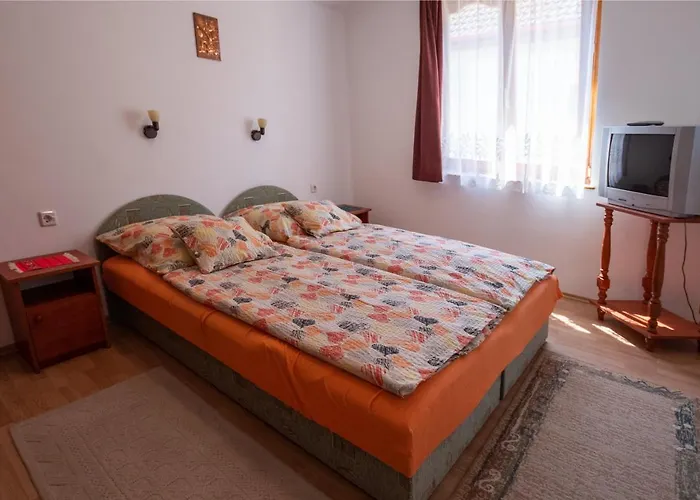 Akacfa 13 Apartmán
